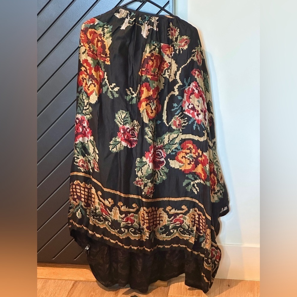 NWOT! Anthropologie boho silk dress. One size. Lace insert on sleeves.NEVER WORN - Picture 4 of 5